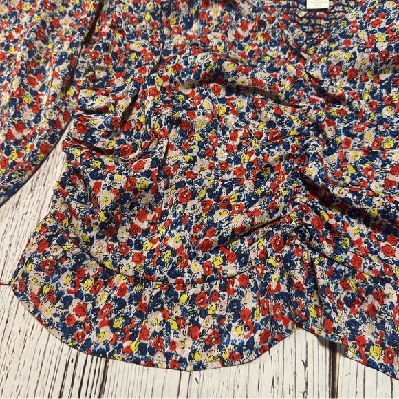 💎BOGO FREE💎H&M Puff Sleeved Peplum Blouse - Picture 4 of 9